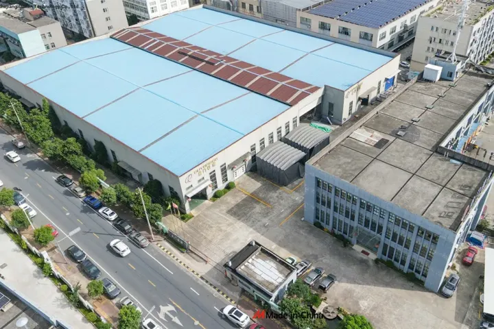 Nhìn từ trên không tòa nhà công ty